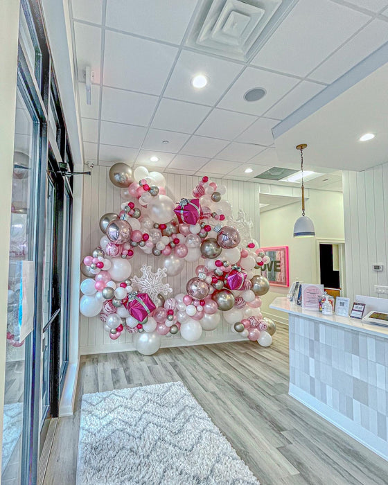 Glamorous Winter Balloon Wall Wreath