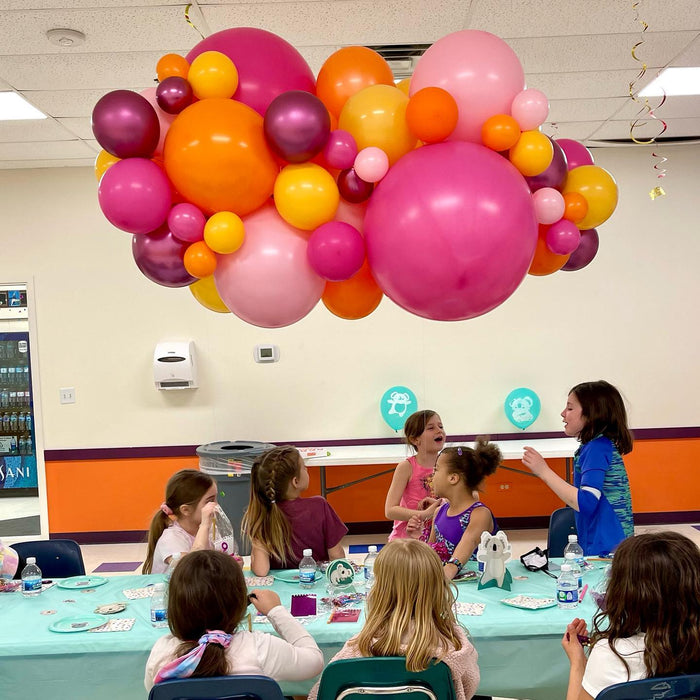 Hovering Kid's Party Room Cloud