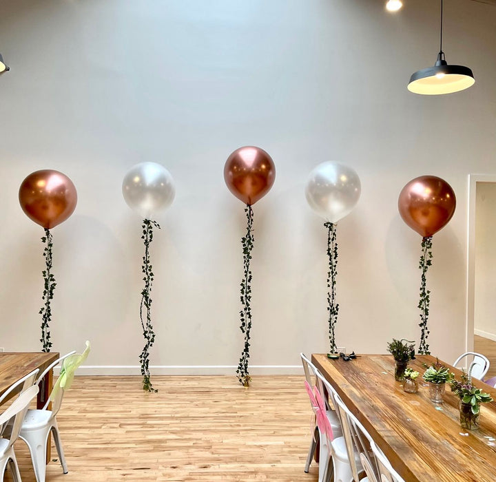 Foliage Party Room Helium Dozen