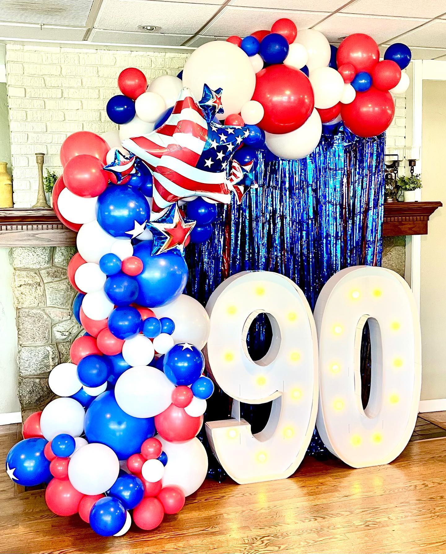 Novelty Sculptures Styling & Custom Decorations