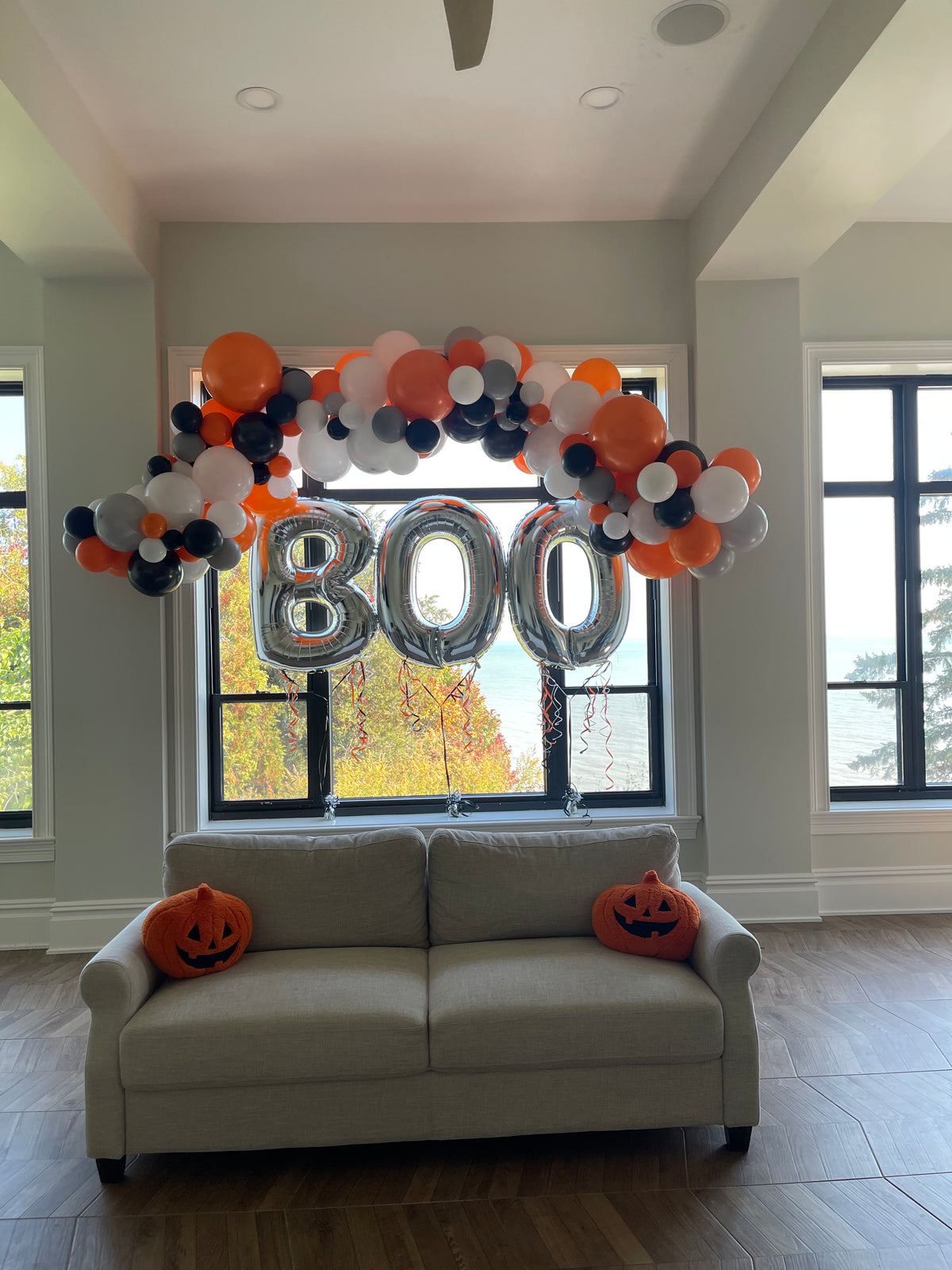 Halloween Balloon Garland BOO!