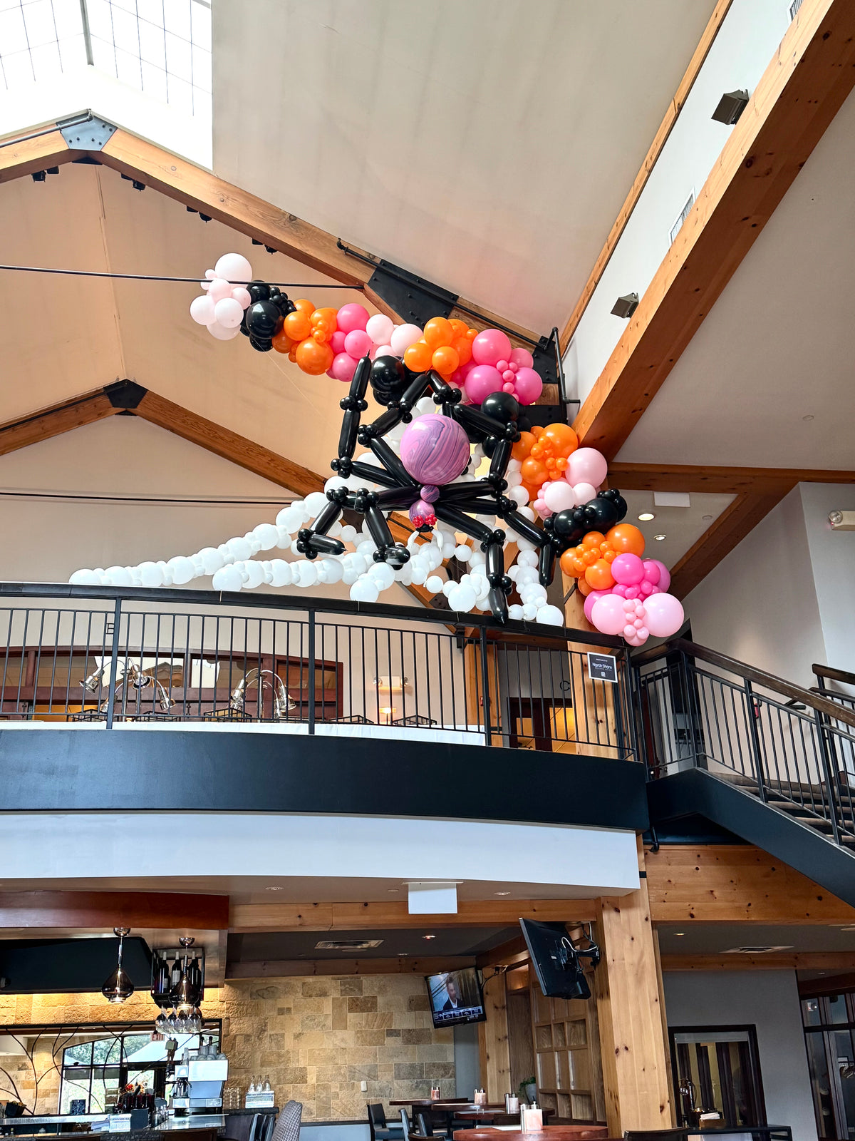 Balloon Spider and Garland