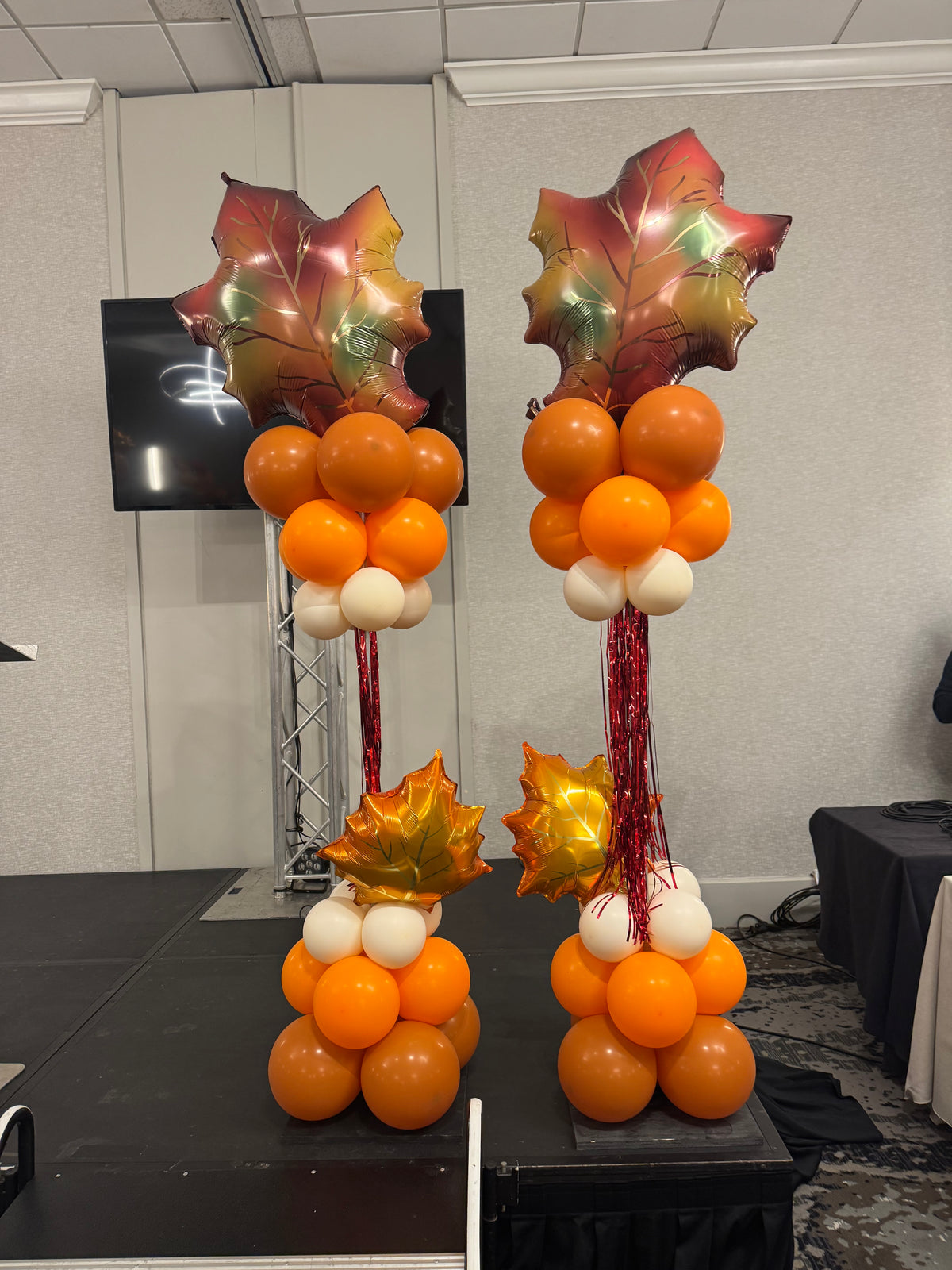 $125 Fall Balloon Column