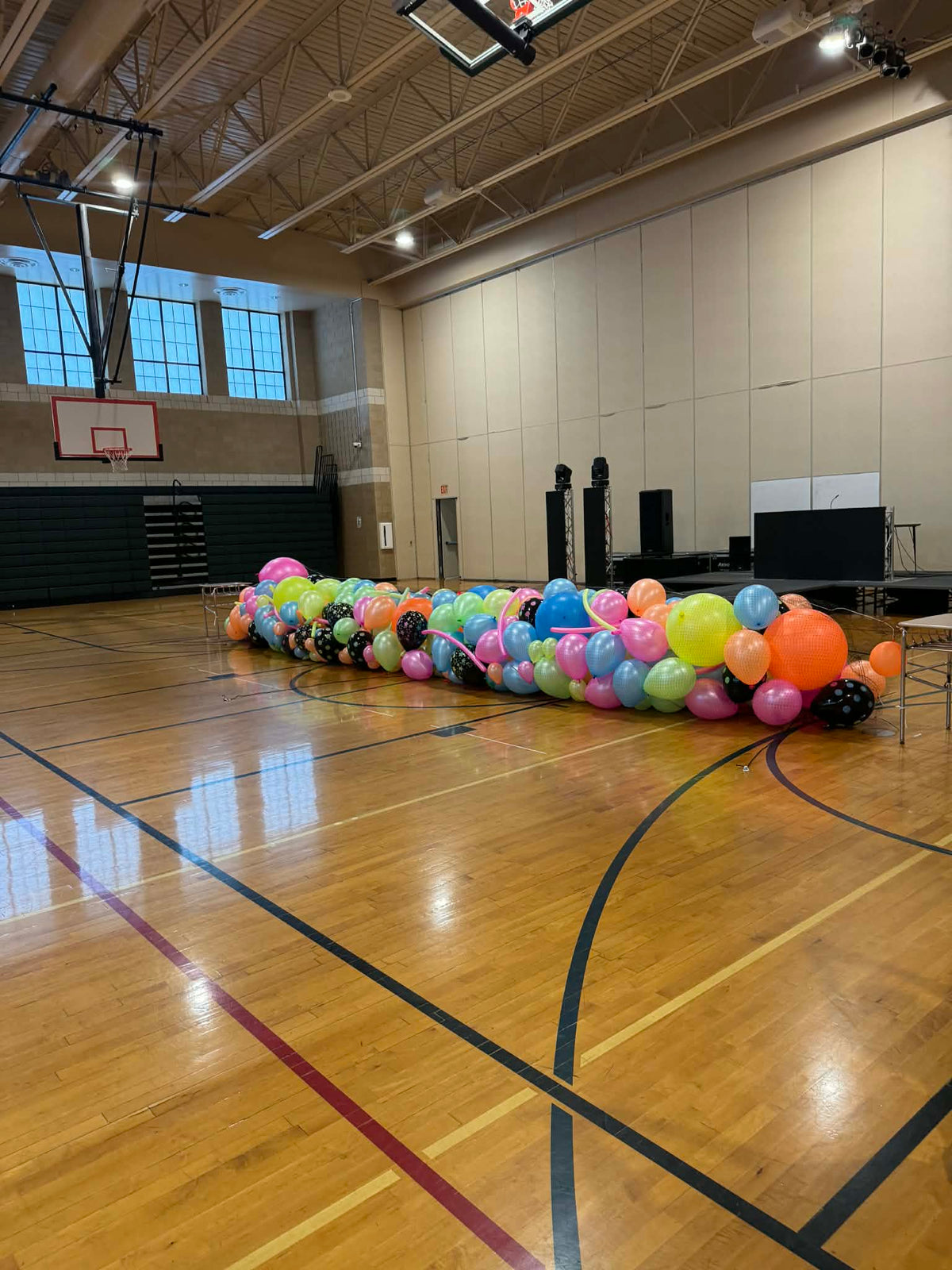 Balloon Drop 500 (5x25 feet)