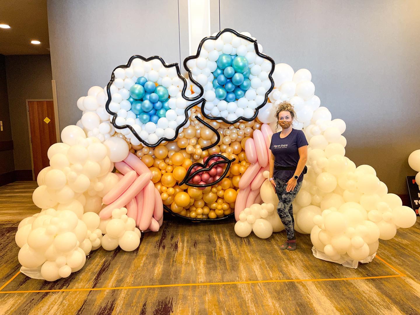 Novelty Sculptures Styling & Custom Decorations