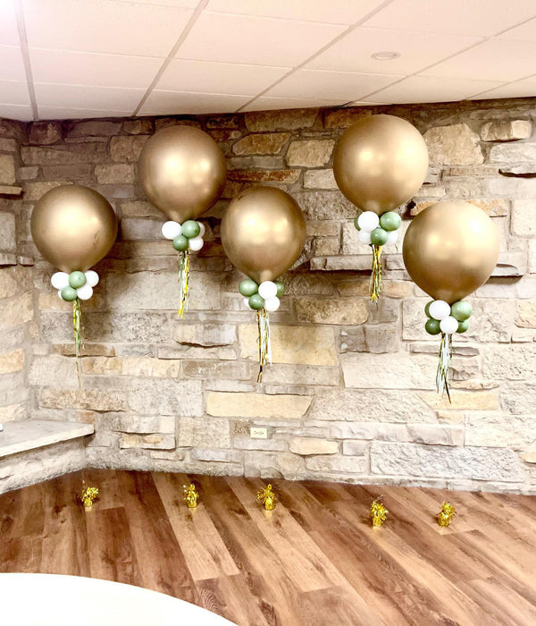 Paired-Back Venue Shower Helium Floor Accents