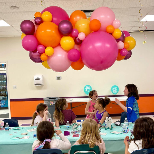 Hovering Kid's Party Room Cloud