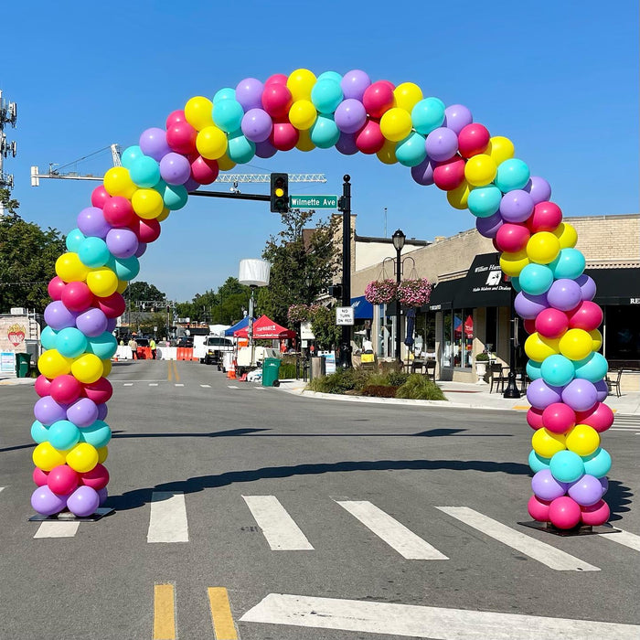 Athletic Event Photo-Op, Classic Balloon Arch & Organic Puffs